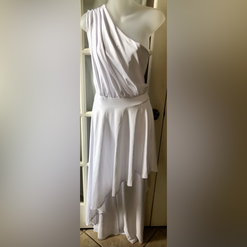 Womens asymmetrical one shoulder sleeveless high low dress in size 3XL